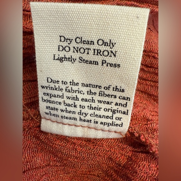 NWT Savannah Morrow Sereia Maxi Skirt in
Scarlette Peace Silk and Bamboo size XS - Picture 7 of 9